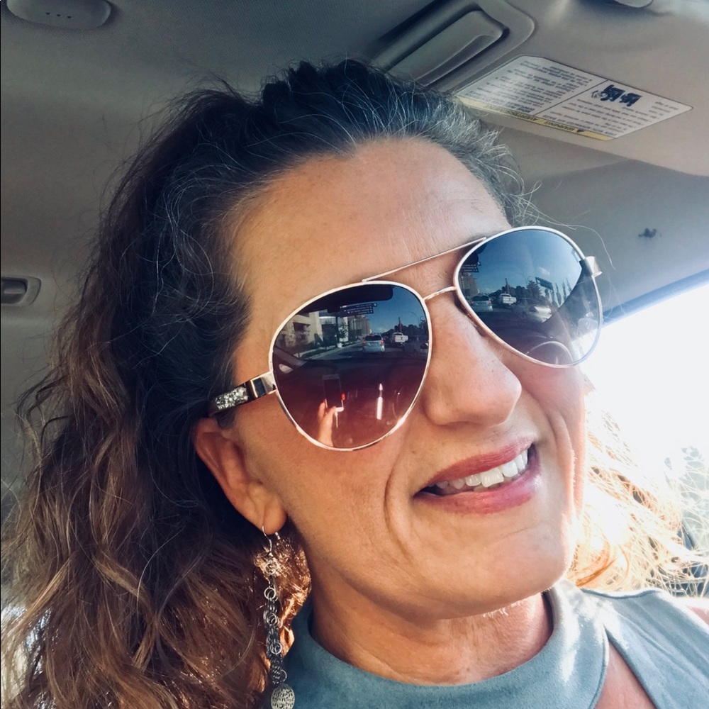 Meet your Posher, Gwendolyn